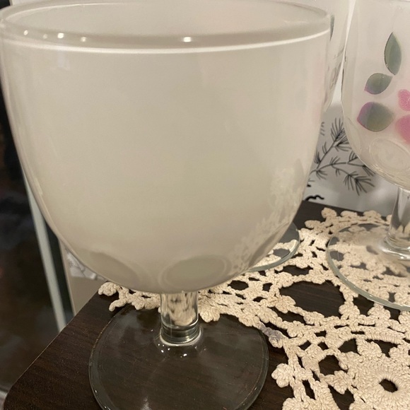 Set of 6 Floral Frosted Glass Goblets - Picture 4 of 4